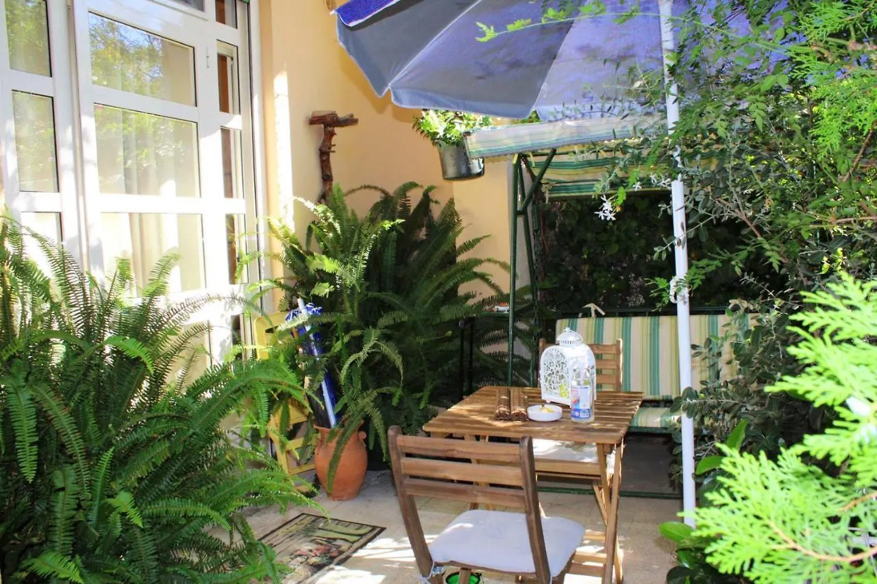 Il Giardino Di Laura Private Rooms Mondello location