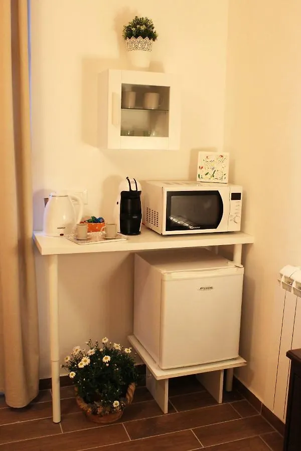 Il Giardino Di Laura Private Rooms Mondello Italy